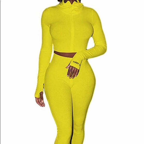 Trendy Yellow 2pc Lucky Label Set - Picture 1 of 6